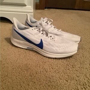 Nike Men's White and Blue Running Shoes